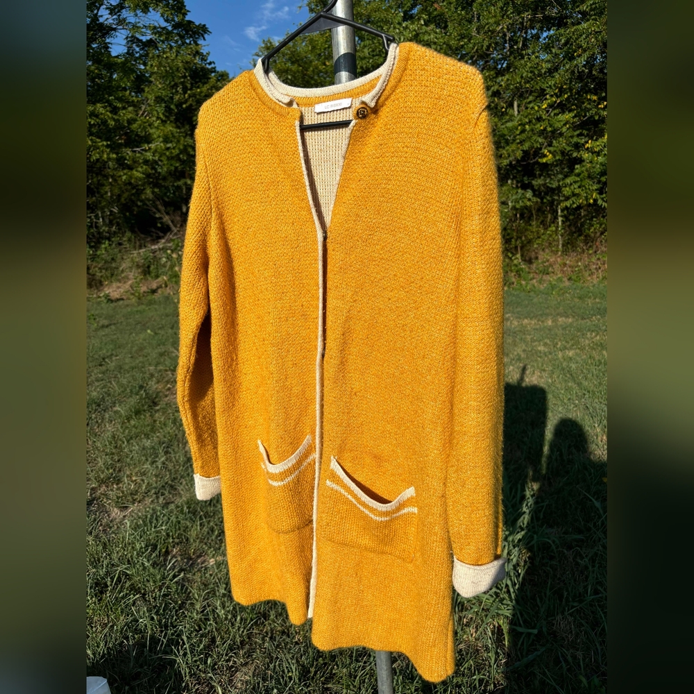 LC WAIKIKI GOLDEN YELLOW POLYESTER BUTTON UP POCKET CARDIGAN SWEATER SIZE M